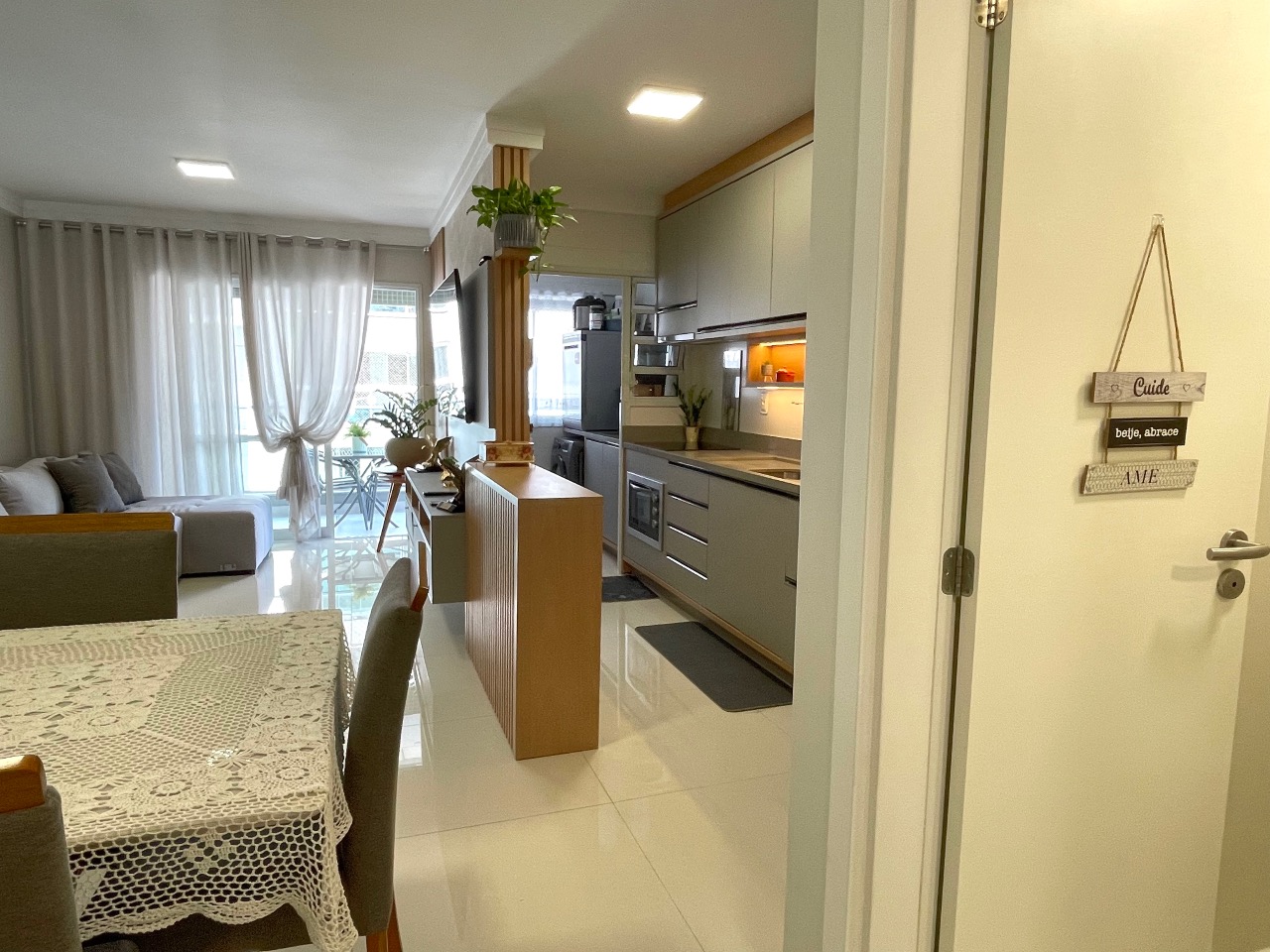 Apartamento à venda no Jardim Atlantico: Living e cozinha