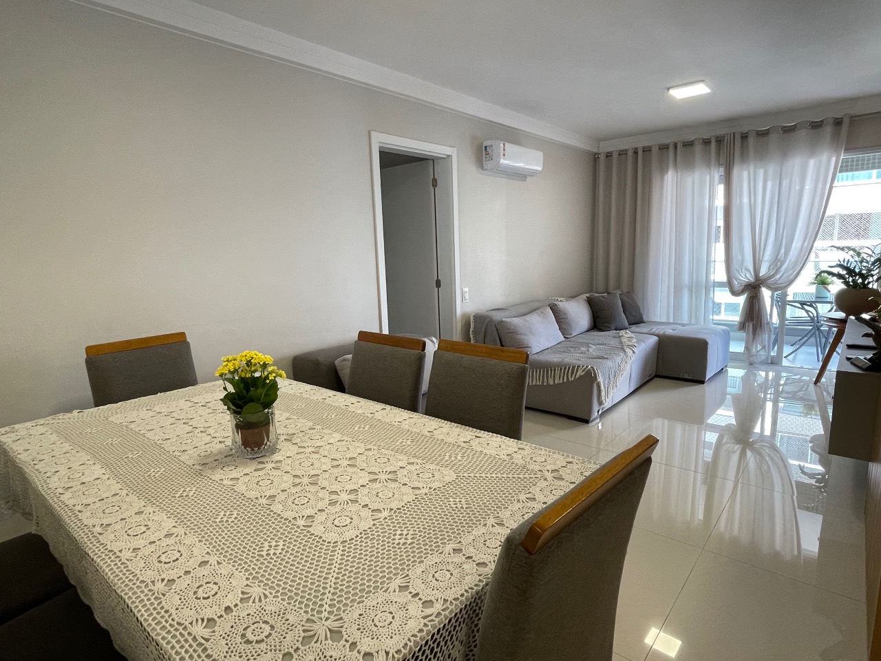 Apartamento à venda no Jardim Atlantico: Living