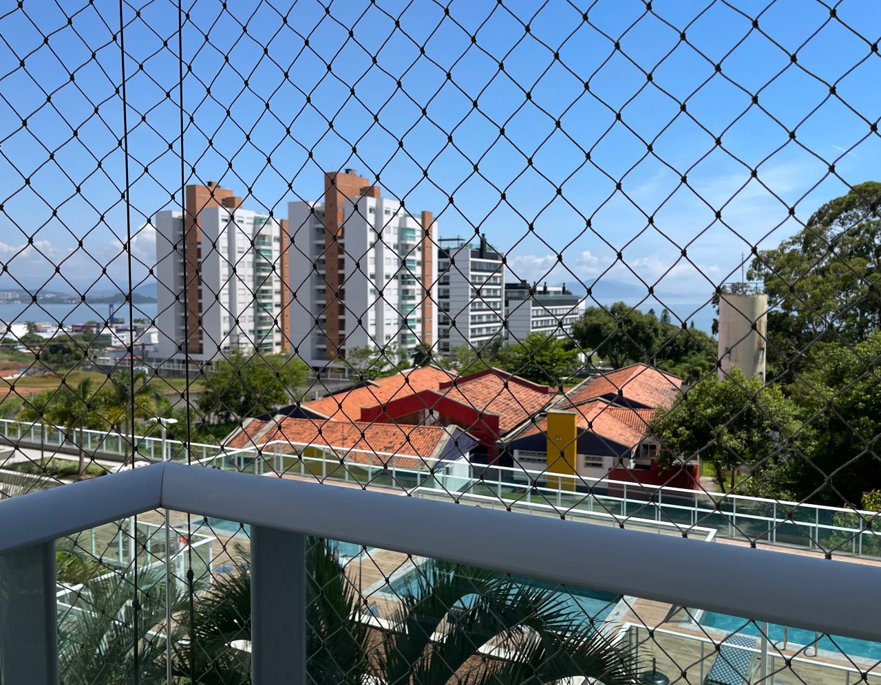 Apartamento à venda no Jardim Atlantico: Vista parcial mar da sacada