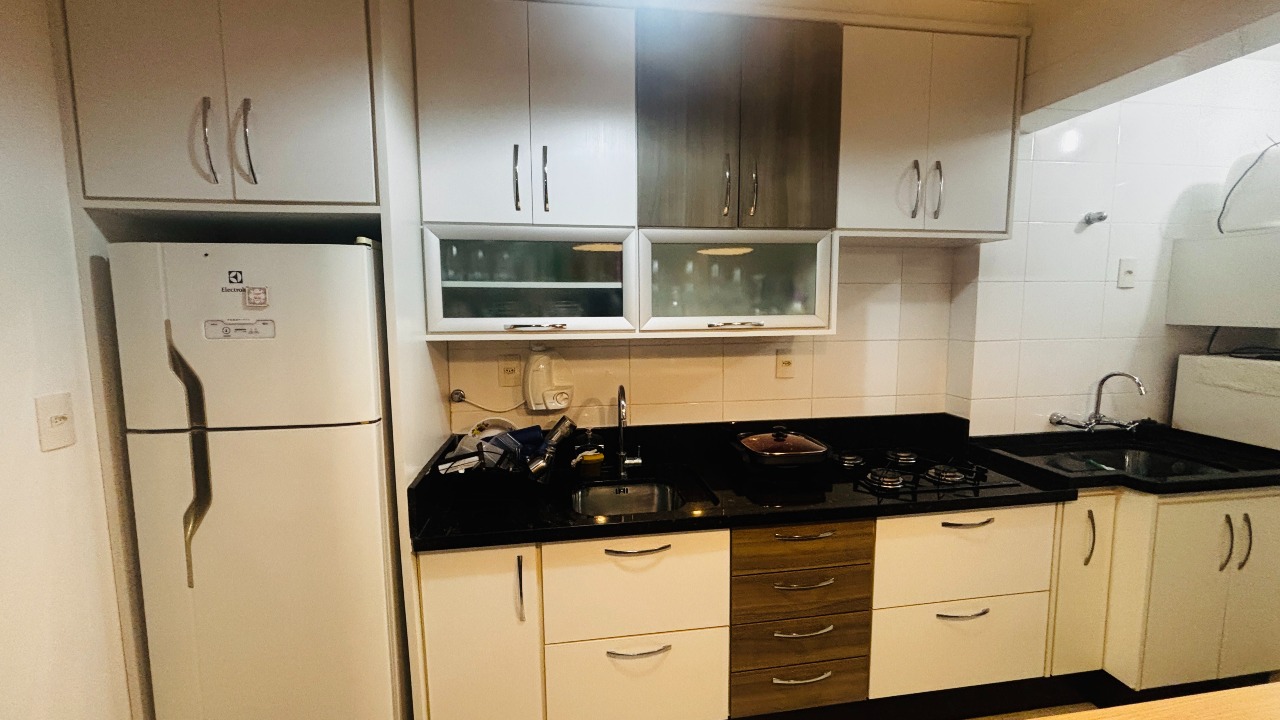 Apartamento à venda no Barreiros: 