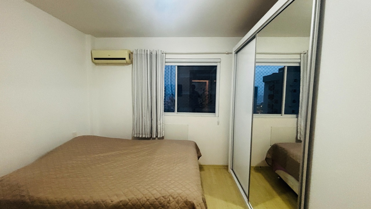 Apartamento à venda no Barreiros: 