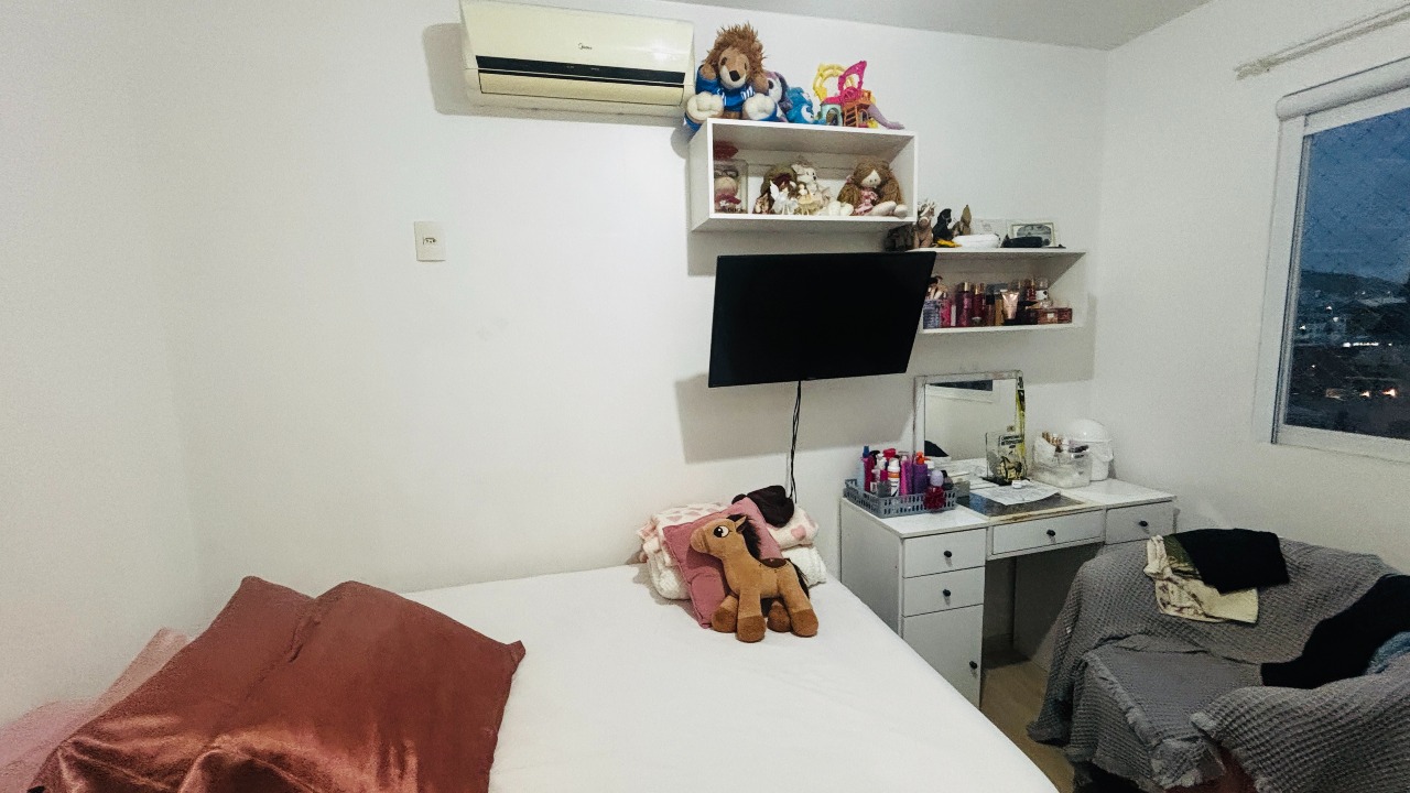 Apartamento à venda no Barreiros: 