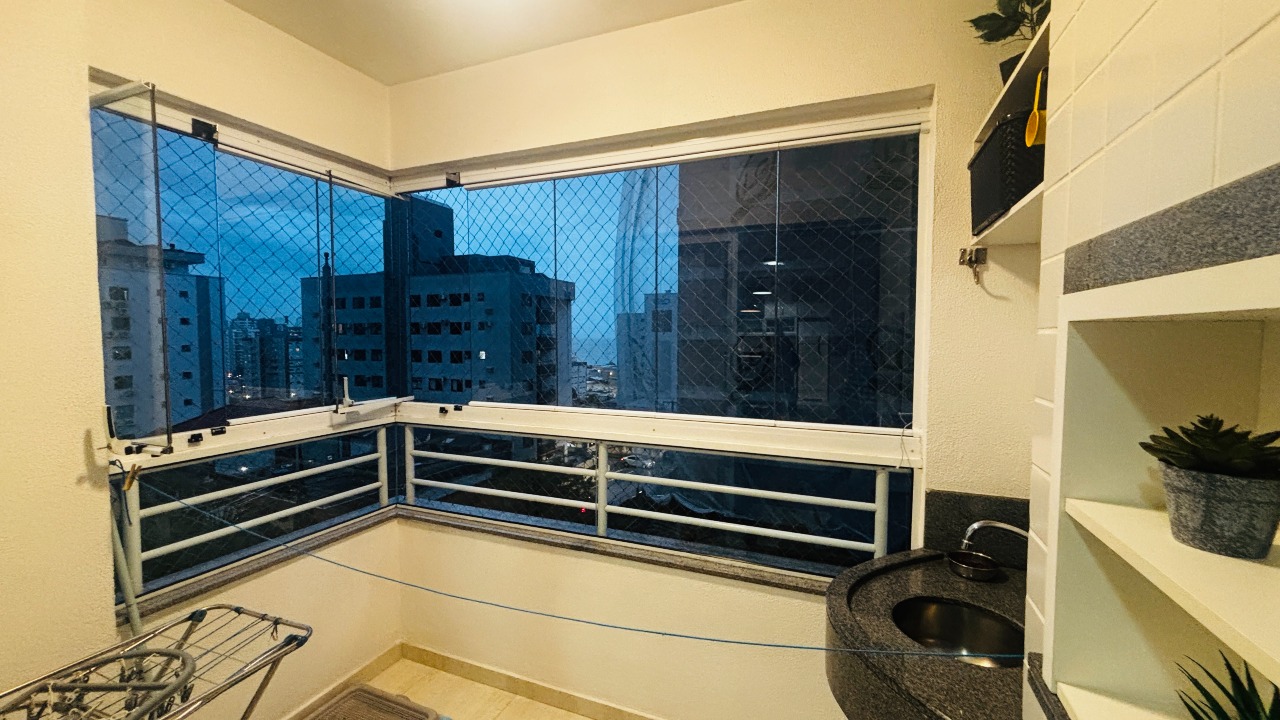 Apartamento à venda no Barreiros: 