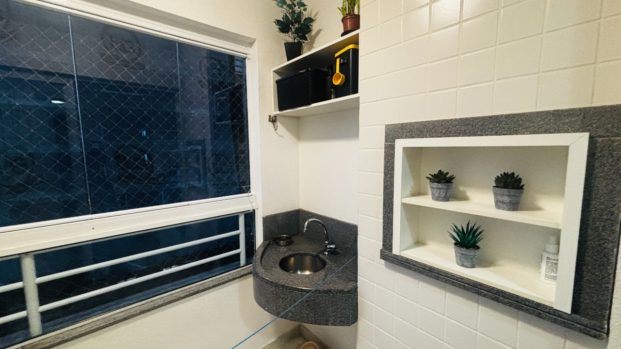 Apartamento à venda no Barreiros: 