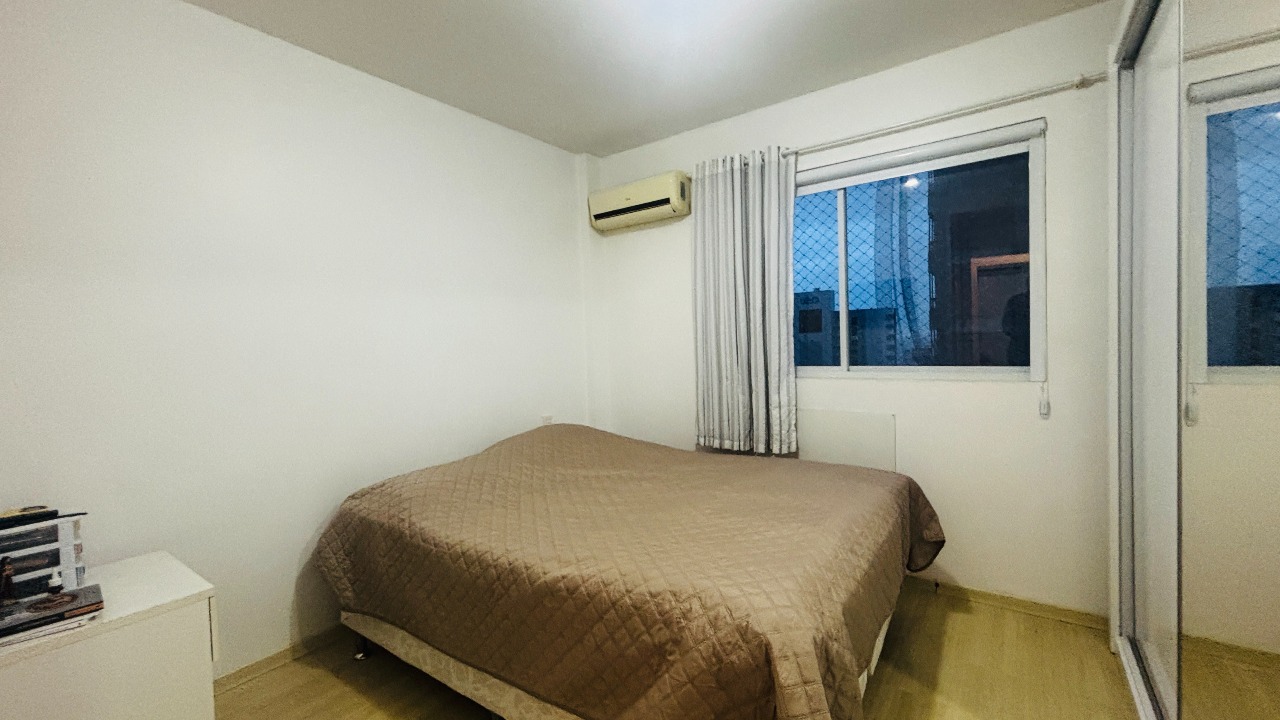 Apartamento à venda no Barreiros: 