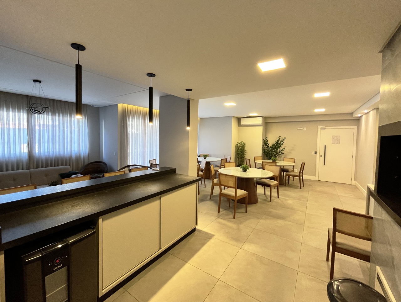 Apartamento duplex à venda no Barreiros: 