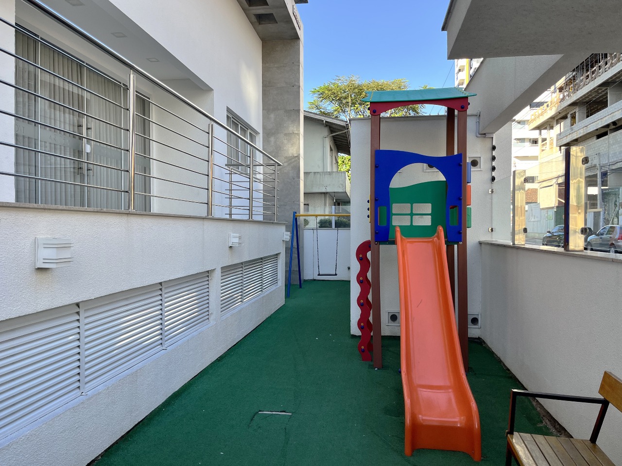 Apartamento duplex à venda no Barreiros: 