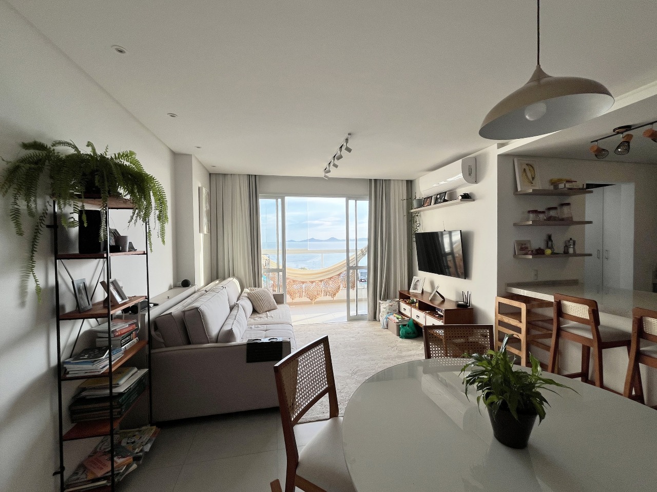 Apartamento duplex à venda no Barreiros: 