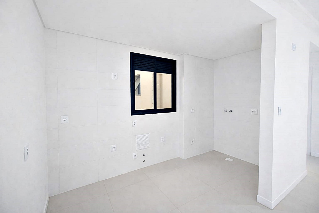 Apartamento à venda no Coqueiros: 