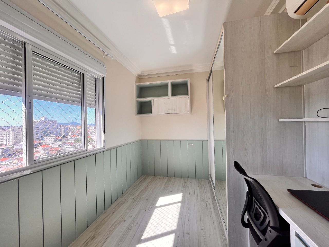 Apartamento à venda no Barreiros: 