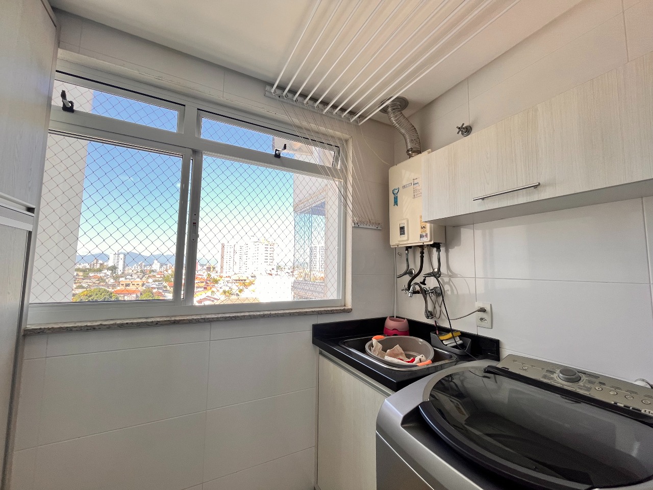 Apartamento à venda no Barreiros: 