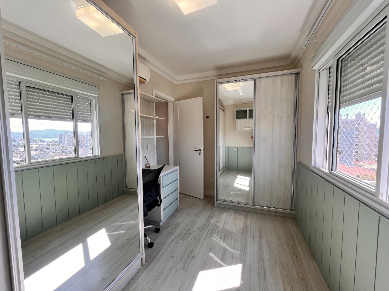 Apartamento à venda no Barreiros: 