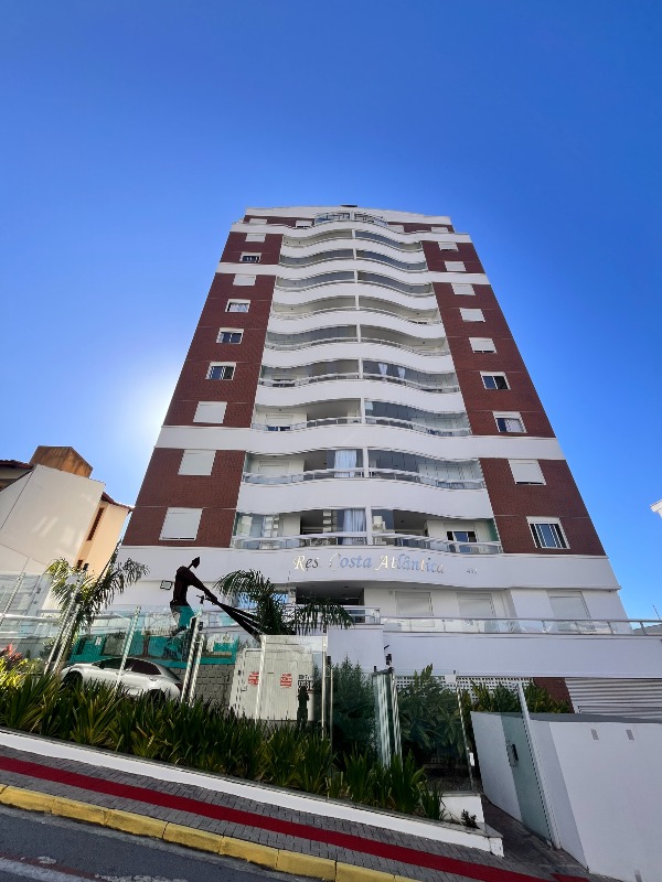 Apartamento à venda no Barreiros: 