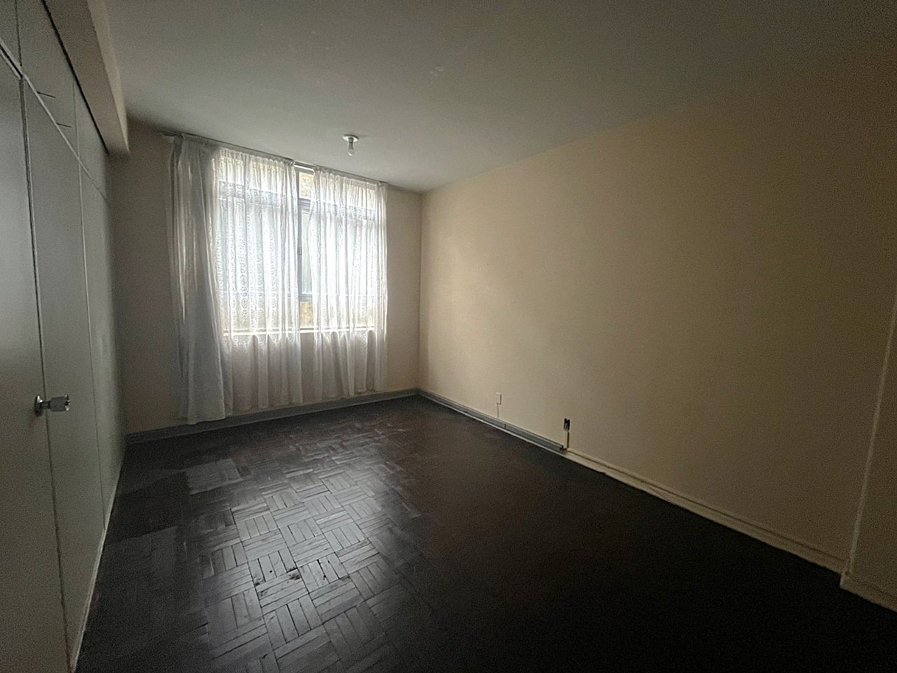 Sala para aluguel no Centro: 