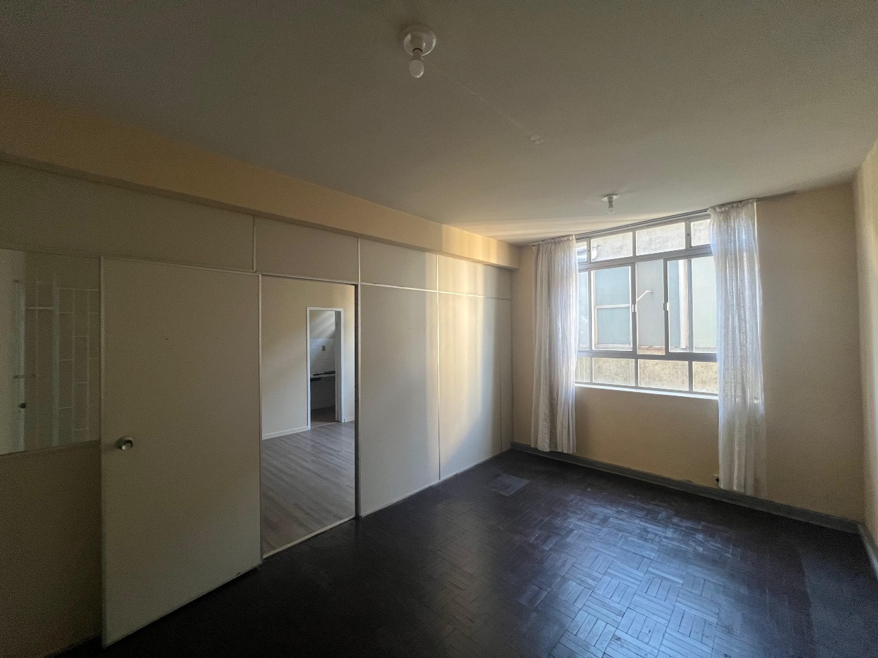 Sala para aluguel no Centro: 