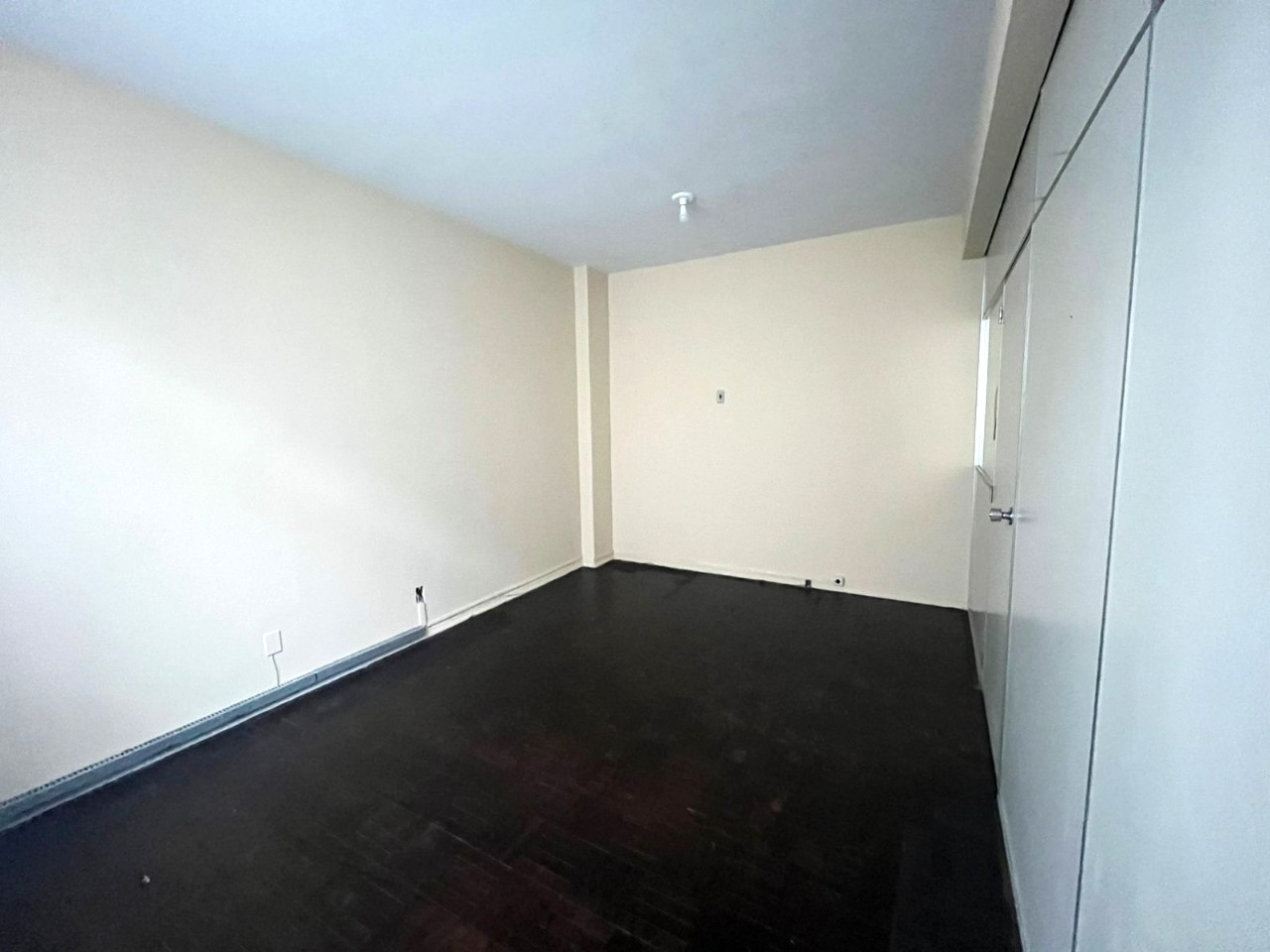 Sala para aluguel no Centro: 