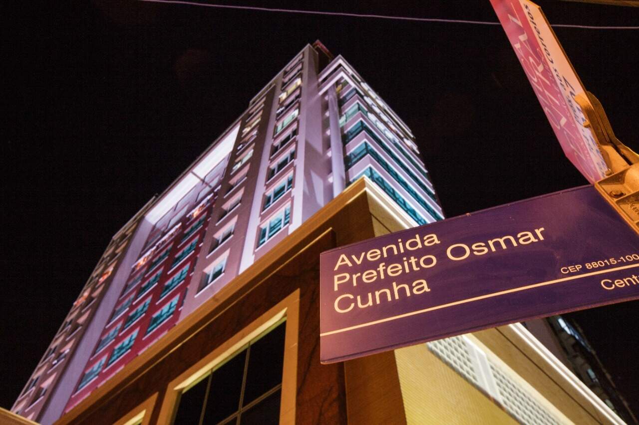 Salas/Conjuntos à venda no Centro: 