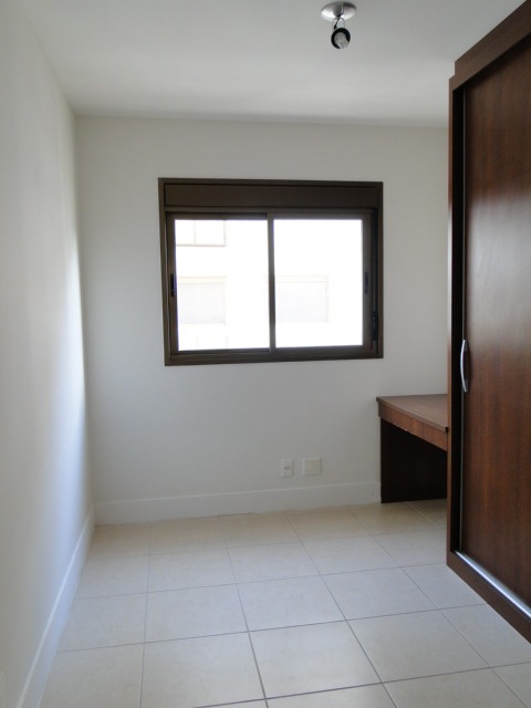 Apartamento à venda no Saco Dos Limoes: 