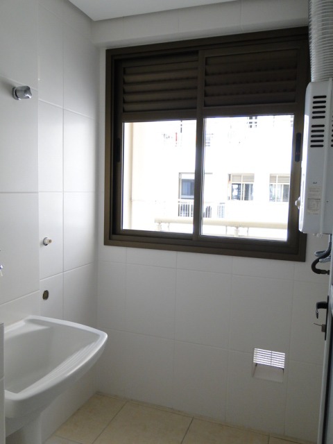 Apartamento à venda no Saco Dos Limoes: 