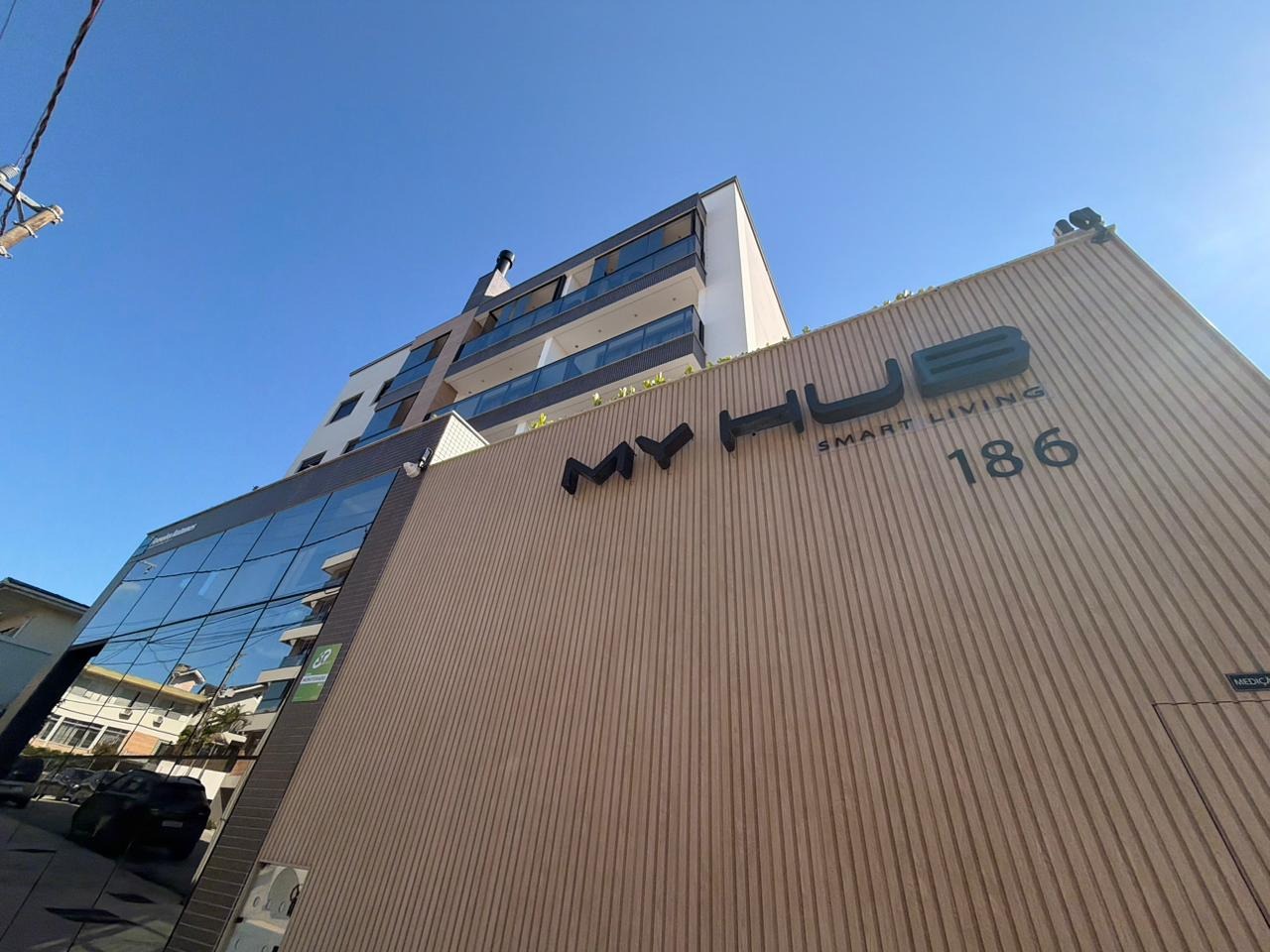 Apartamento à venda no Coqueiros: 