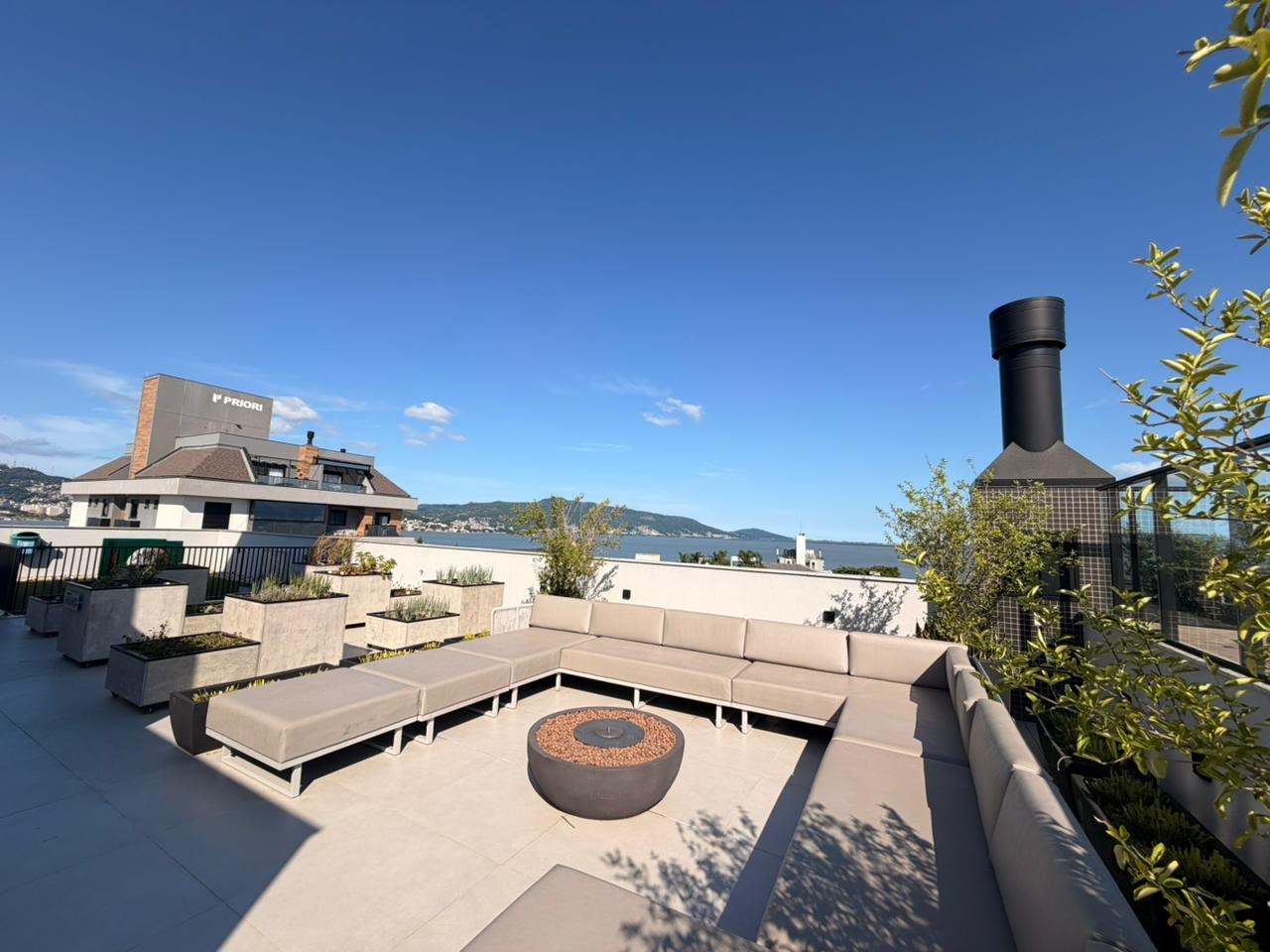 Apartamento à venda no Coqueiros: 