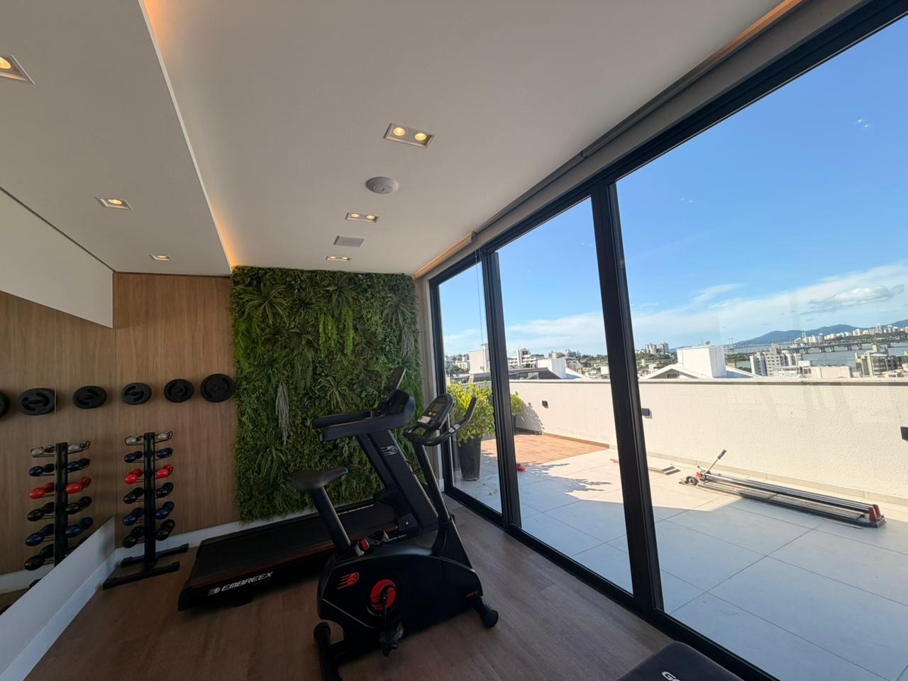 Apartamento à venda no Coqueiros: 