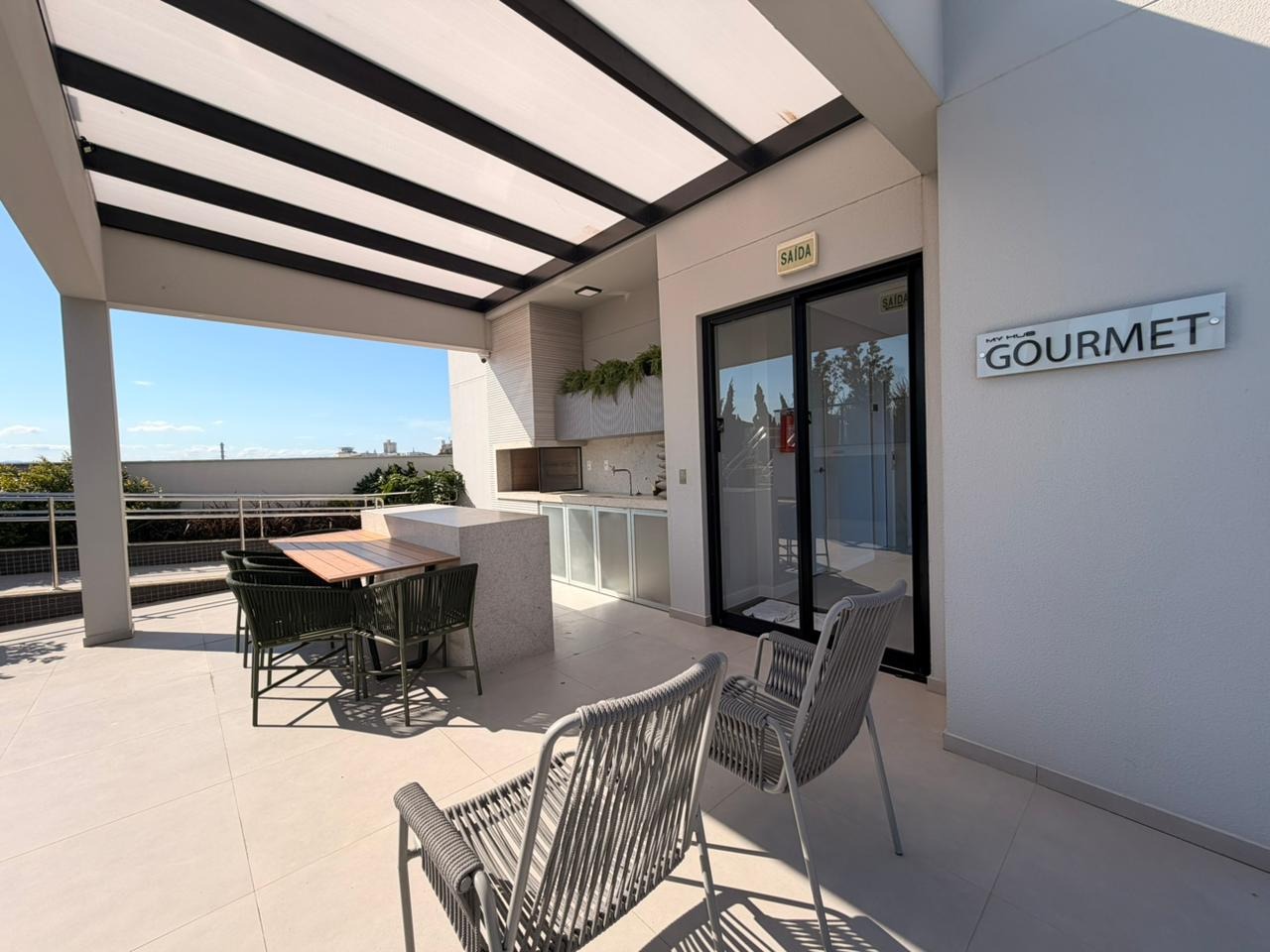 Apartamento à venda no Coqueiros: 