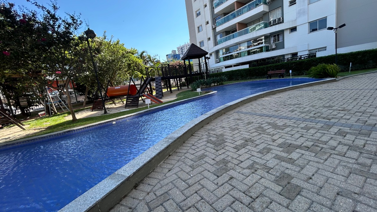 Apartamento à venda no Barreiros: 