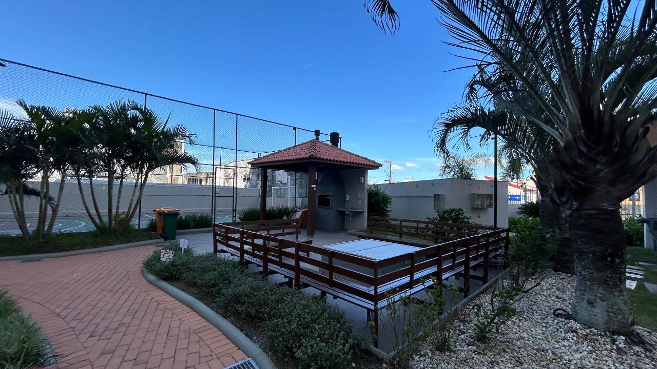 Apartamento à venda no Barreiros: 