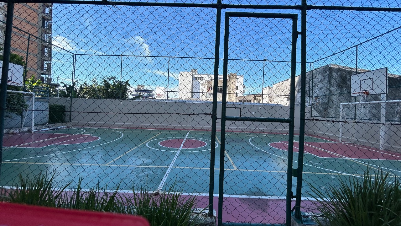 Apartamento à venda no Barreiros: 