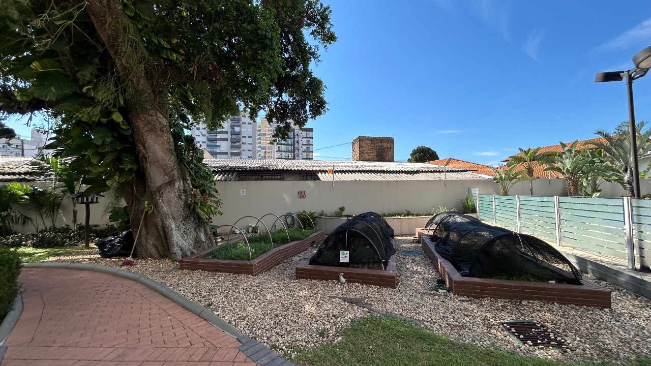 Apartamento à venda no Barreiros: 