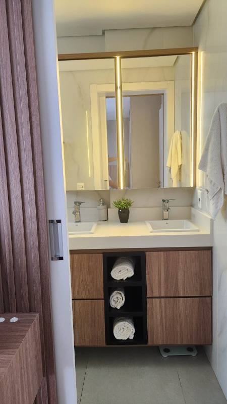 Apartamento à venda no Barreiros: 