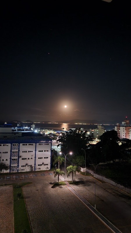 Apartamento à venda no Barreiros: 