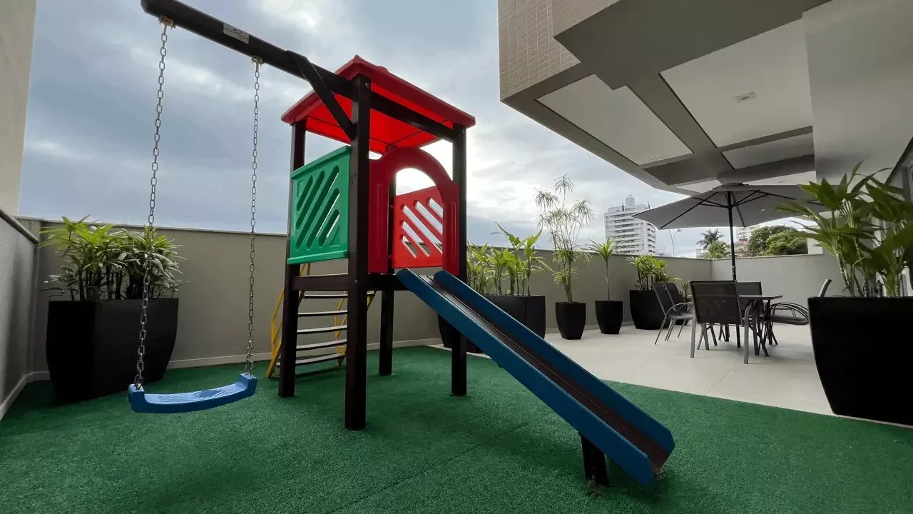 Apartamento à venda no Barreiros: 