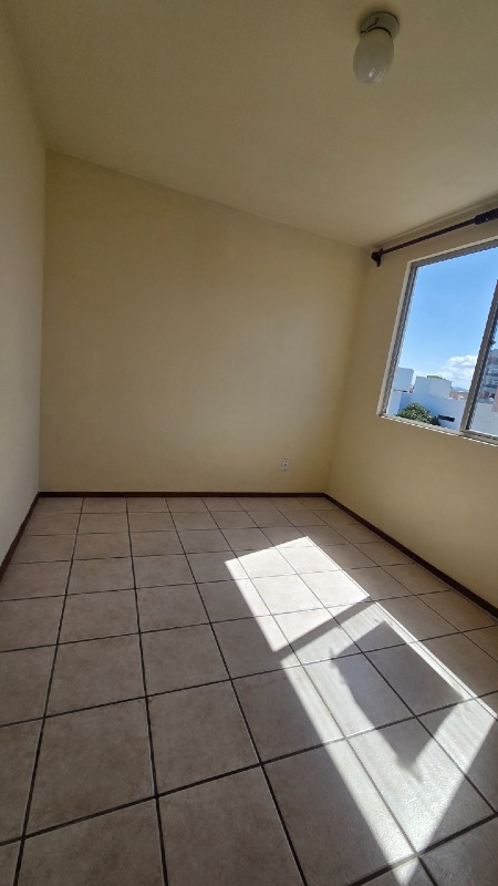 Apartamento à venda no Capoeiras: 