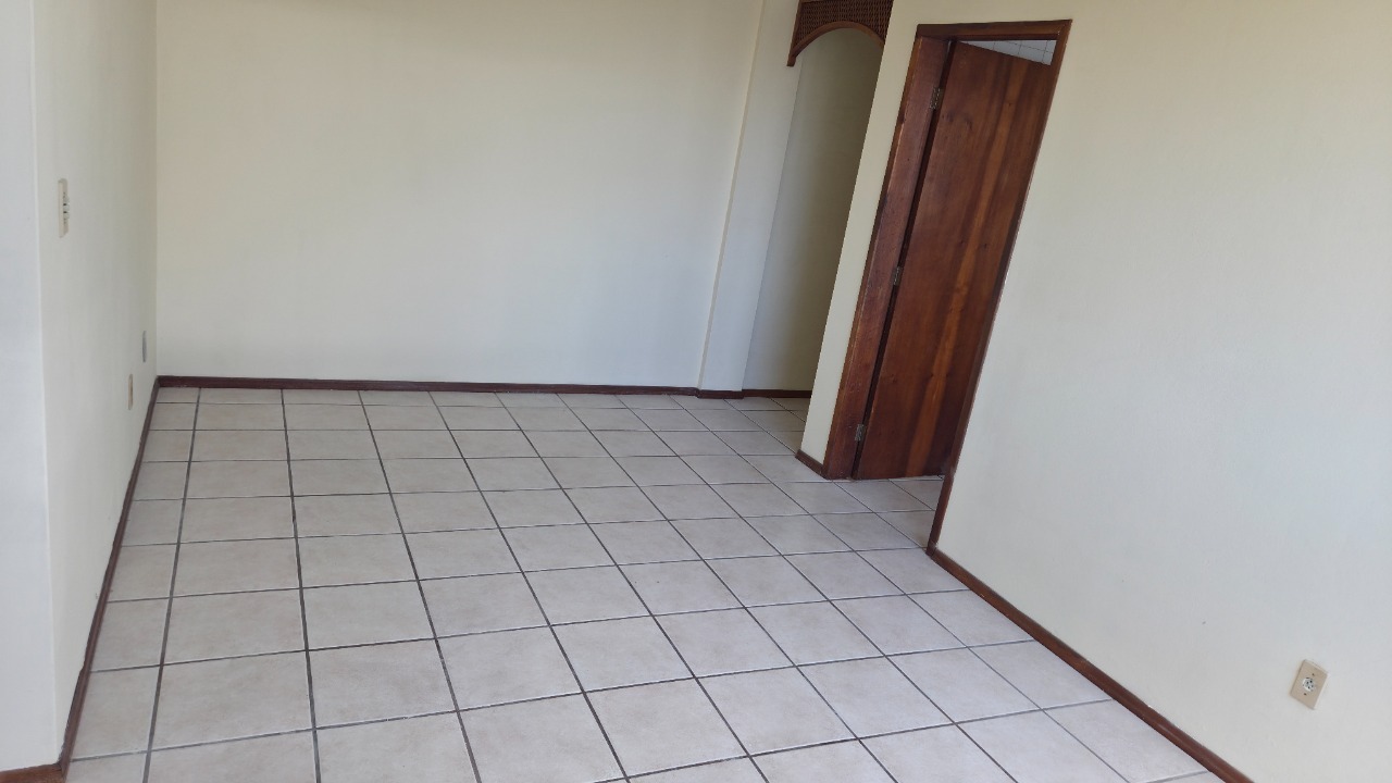 Apartamento à venda no Capoeiras: 