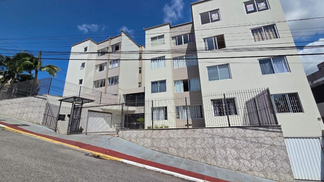 Apartamento à venda no Capoeiras: 