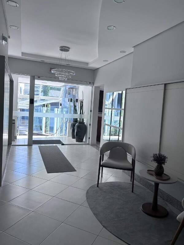 Apartamento à venda no Campinas: Hall  de Entrada
