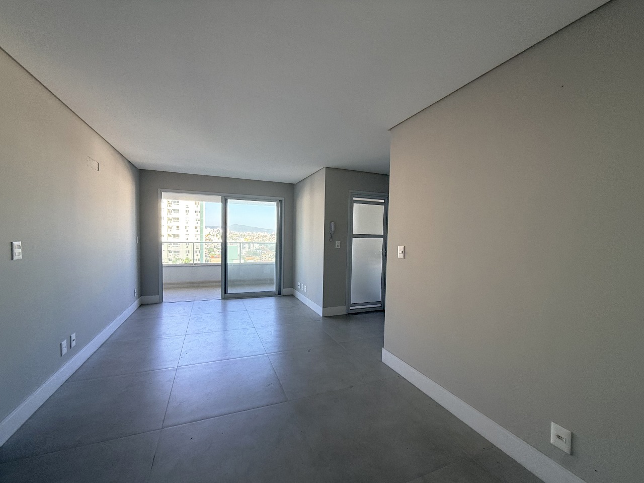 Apartamento à venda no Barreiros: 