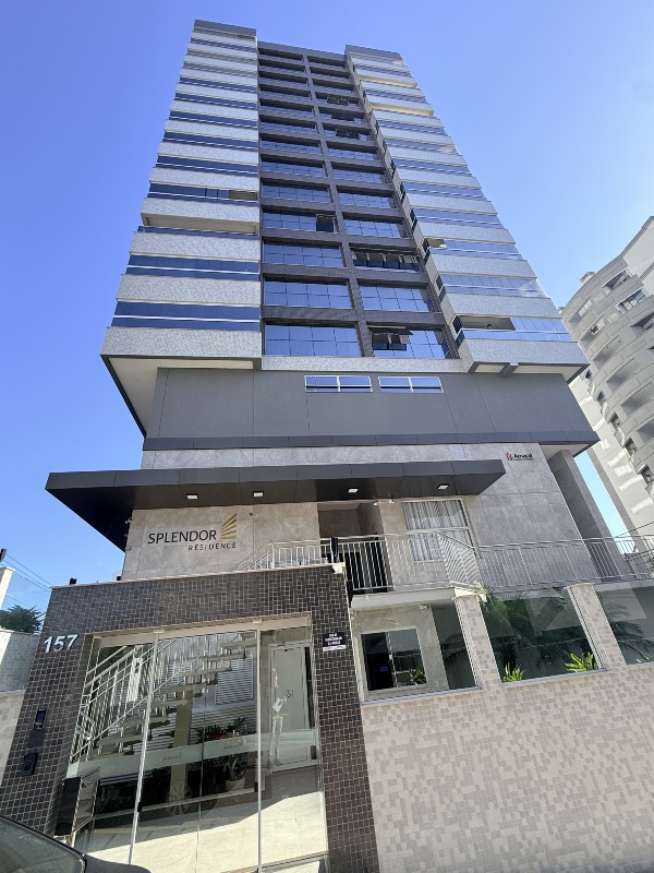 Apartamento à venda no Barreiros: 