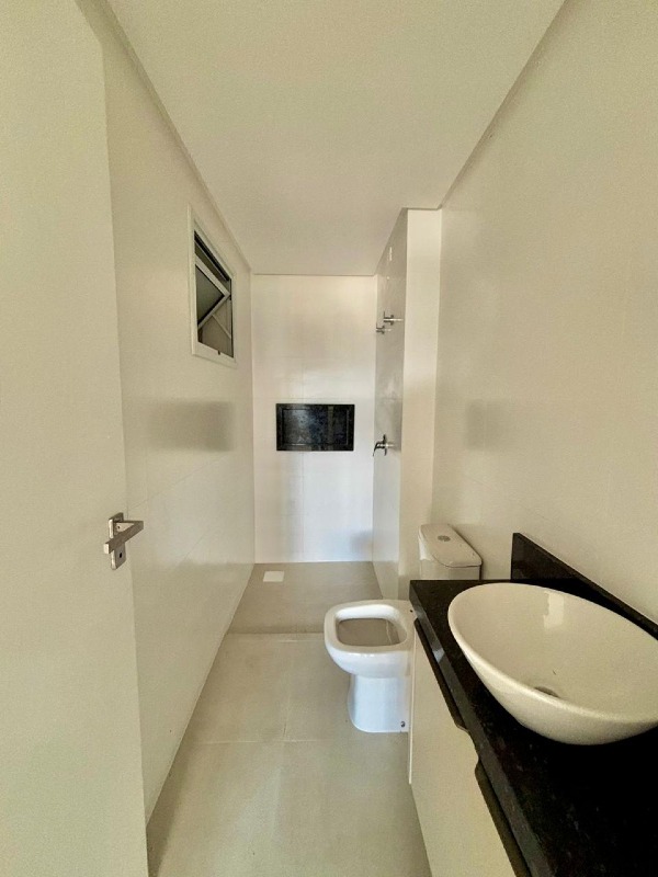 Apartamento à venda no Barreiros: 