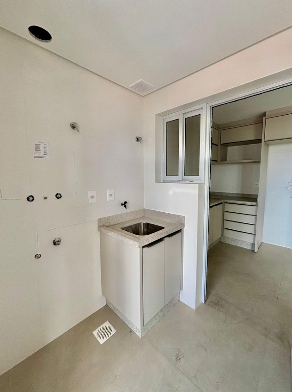 Apartamento à venda no Barreiros: 