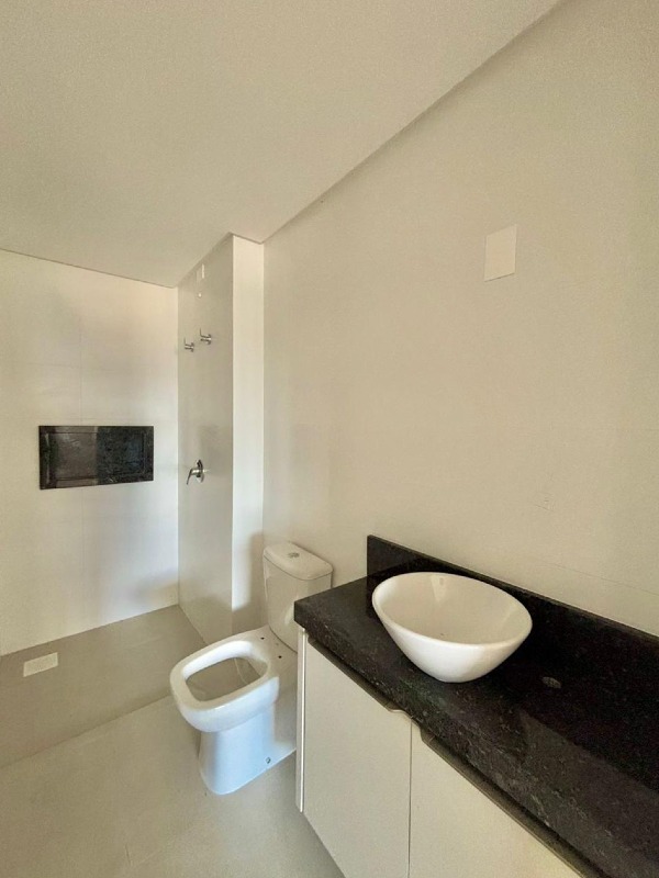 Apartamento à venda no Barreiros: 