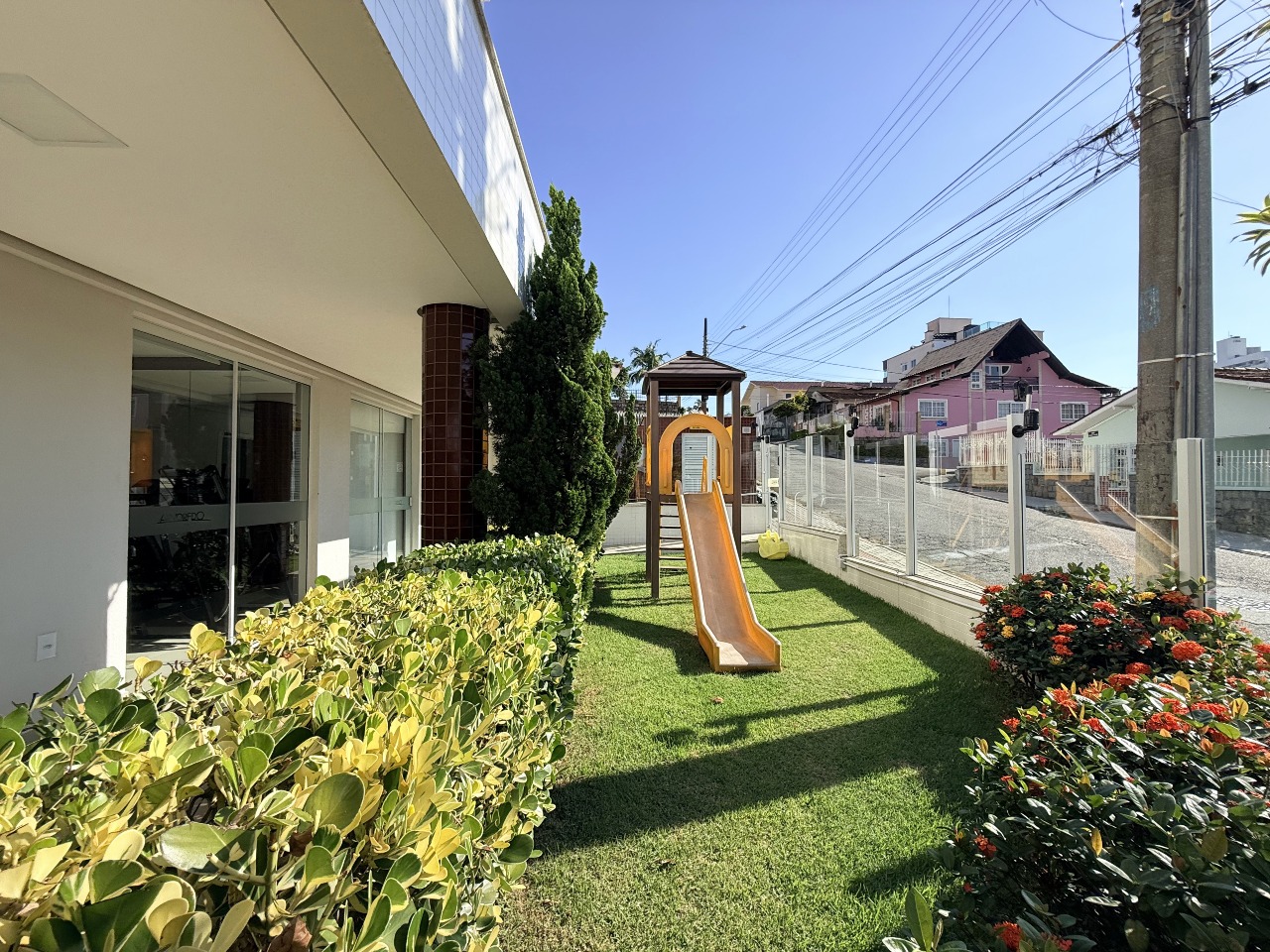 Apartamento à venda no Barreiros: