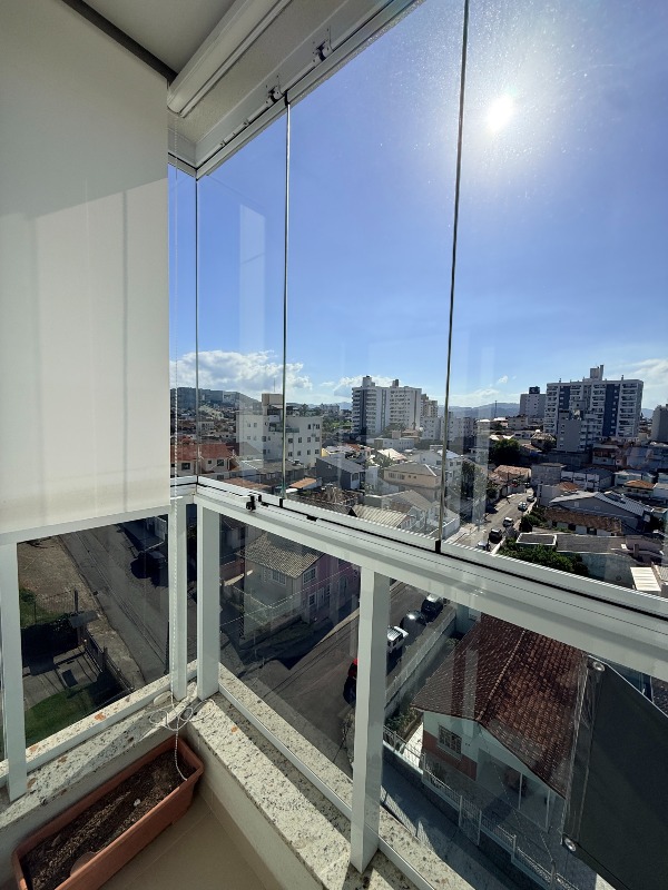 Apartamento à venda no Barreiros: