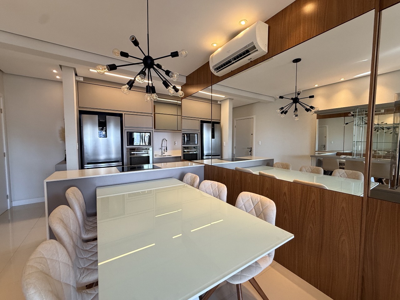 Apartamento à venda no Barreiros: 