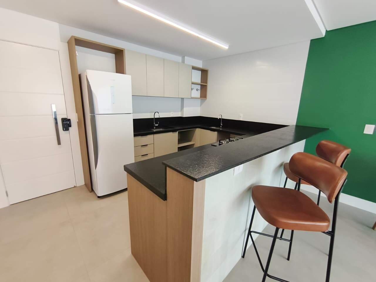 Apartamento para aluguel no Saco Grande: 