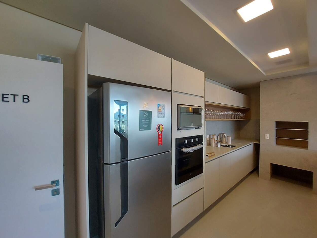 Apartamento para aluguel no Saco Grande: 