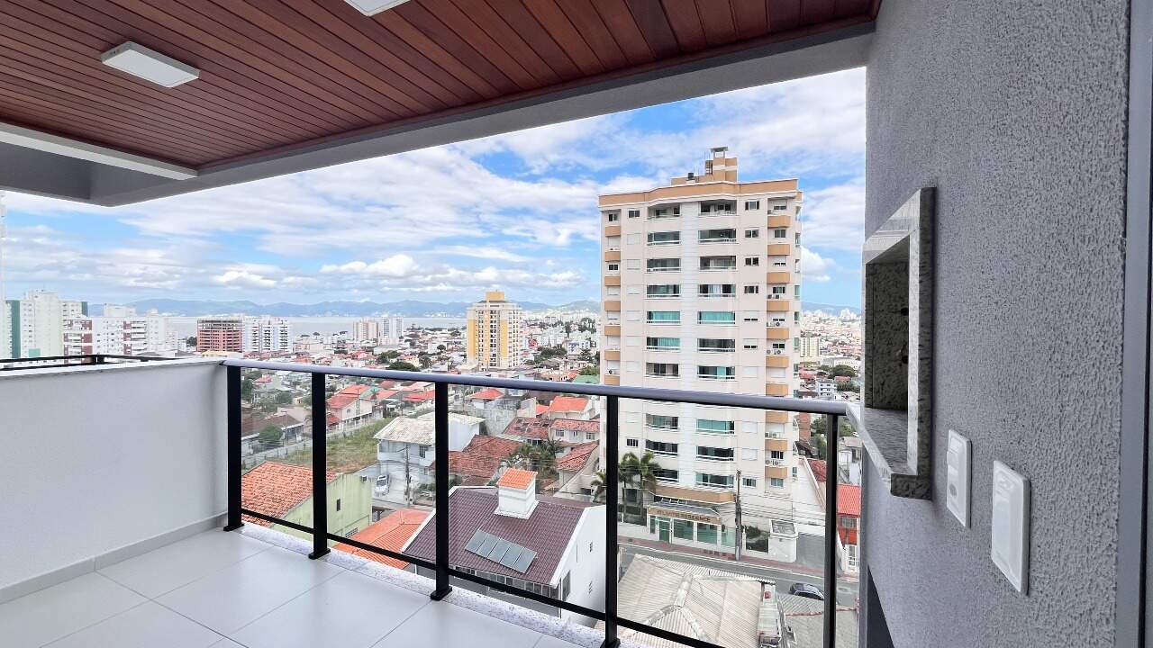 Apartamento à venda no Barreiros: 