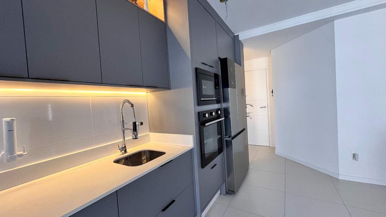 Apartamento à venda no Barreiros: 